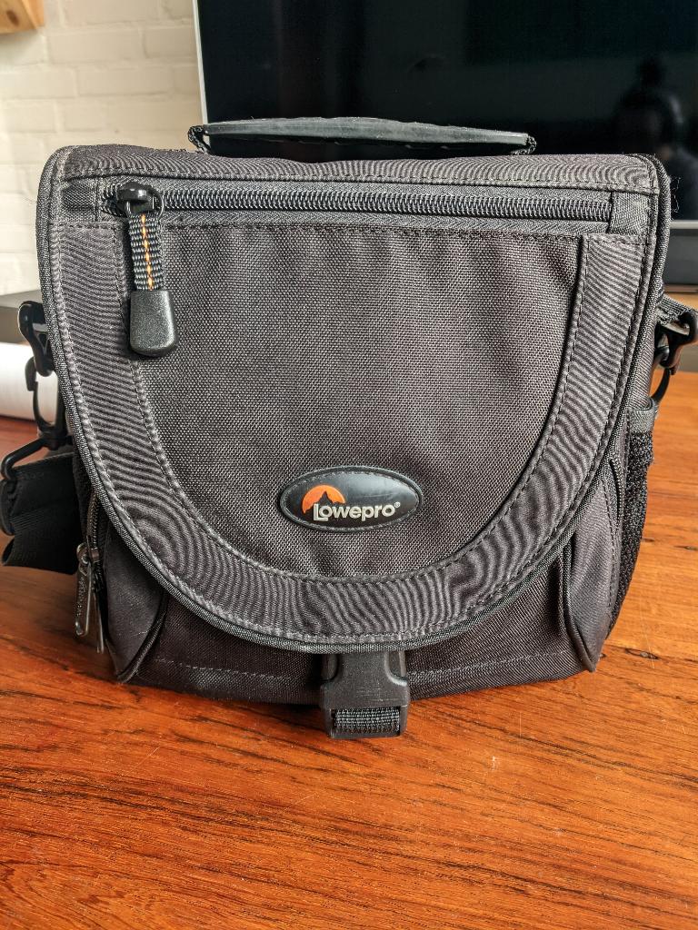 Lowepro Nova 2 AW cameratas, Ophalen of Verzenden, Gebruikt, Schoudertas, Lowepro