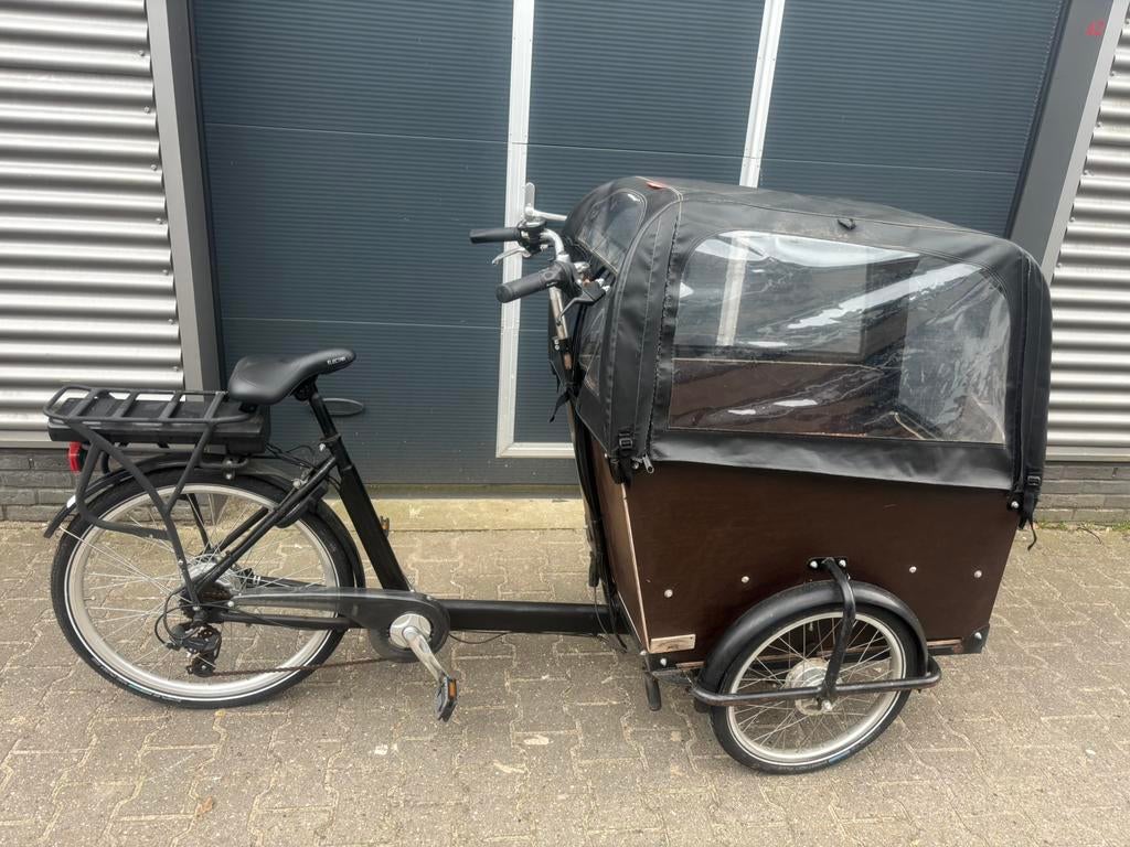 Elektrische bakfiets, Fietsen en Brommers, Fietsen | Bakfietsen, Zo goed als nieuw, 4 kinderen of meer, Elektrisch, Huif, Ophalen