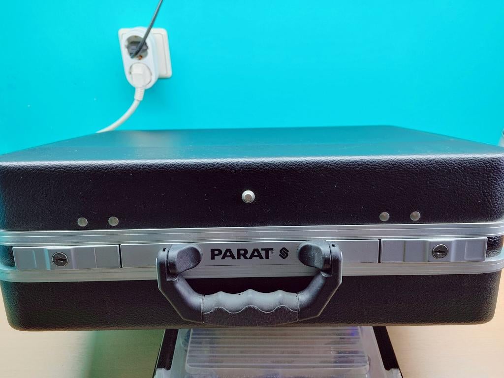 Parat Gereedschapskoffer, Ophalen, Zo goed als nieuw