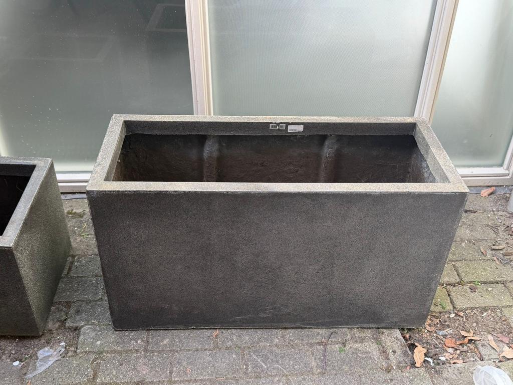 Bloembakken composiet 2 stuks 100x54x39 en 40x40x40, Ophalen, Kunststof, Gebruikt, Vierkant