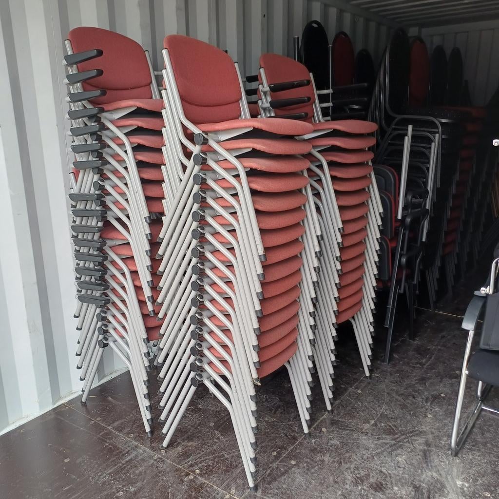 GEZOCHT  PARTIJ STOELEN GEZOCHT PARTIJ KERKSTOELEN, Huis en Inrichting, Ophalen, Vijf, Zes of meer stoelen