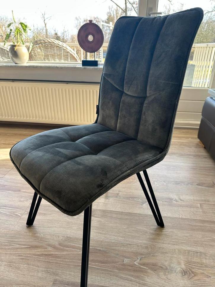 4x Eettafelstoelen Groen met Zwarte Poten - De Bommel, Huis en Inrichting, Stoelen, Gebruikt, Vier, Stof, Overige kleuren, Ophalen