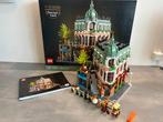 Lego 10297 Creator Expert Boetiekhotel met doos, Kinderen en Baby's, Speelgoed | Duplo en Lego, Lego, Ophalen of Verzenden, Zo goed als nieuw