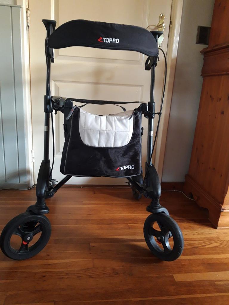 Rollator Topro-Troja 2G M, Diversen, Rollators, Ophalen, Opvouwbaar, Zo goed als nieuw