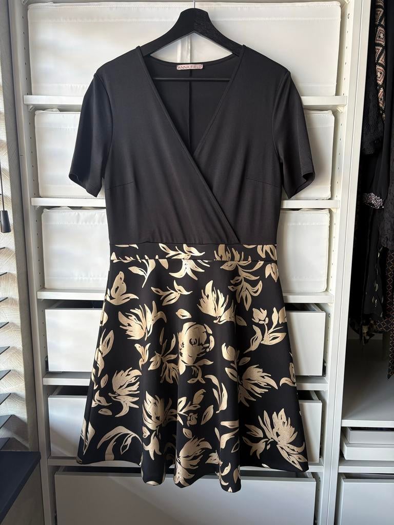 Anna Field jurk zwart met gouden bloemen maat 40, Maat 38/40 (M), Zwart, Ophalen of Verzenden, Knielengte