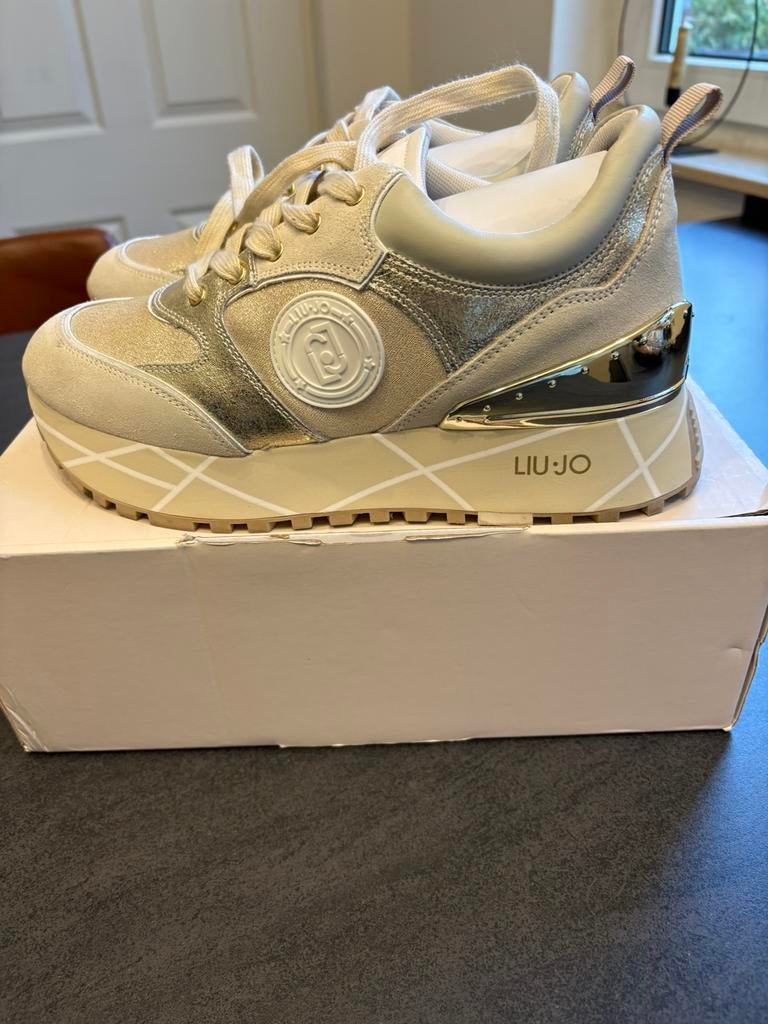 LIU -JO Damesschoen, Beige, Ophalen of Verzenden, Sneakers of Gympen, Zo goed als nieuw