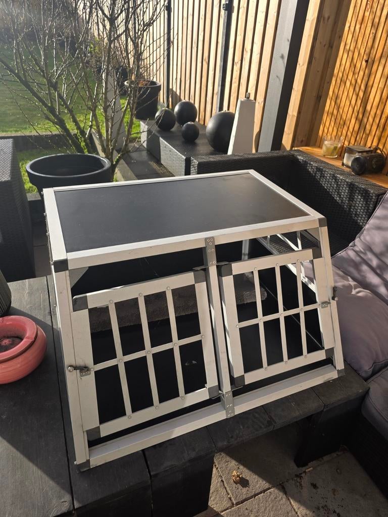 Hondenbench voor achter in de auto, Dieren en Toebehoren, Hondenhokken, 65 tot 100 cm, Hondenhok, Ophalen of Verzenden, Zo goed als nieuw