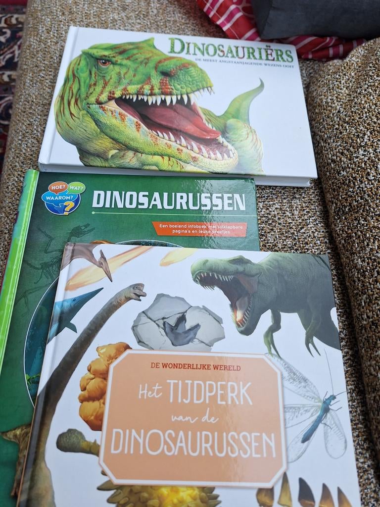3 Dinosaurus boeken - Zeer goede staat, Ophalen of Verzenden, Zo goed als nieuw, Non-fictie