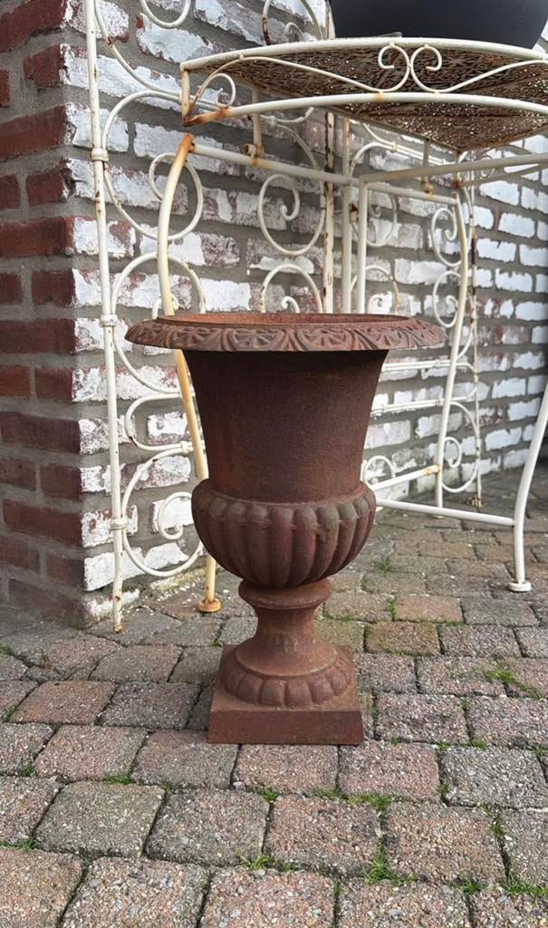 Gietijzeren tuinvaas, Tuin en Terras, Ophalen, Zo goed als nieuw