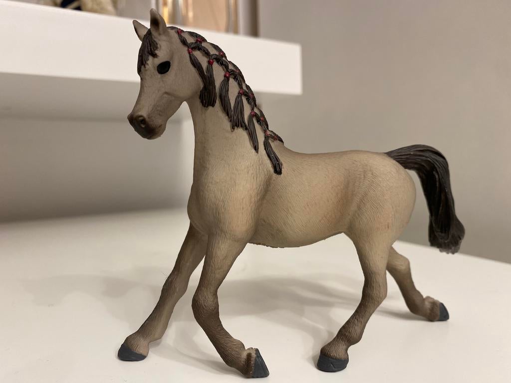 Schleich Exclusive Grijze Arabier Merrie ~ 72154, Verzamelen, Dierenverzamelingen, Ophalen of Verzenden, Zo goed als nieuw, Paard