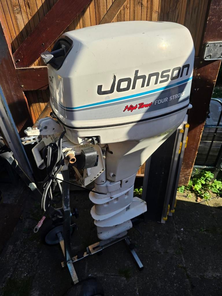 Johnson 9.9 pk 4 takt super goed lopende motor, Watersport en Boten, Ophalen, Benzine