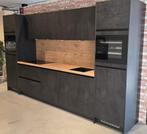 *SALE* Q-Line ARTEGO Luxe Keuken 380 cm breed / INNOVARE, Zwart, Nieuw, Enkelwandige keuken, INNOVARE KEUKENS