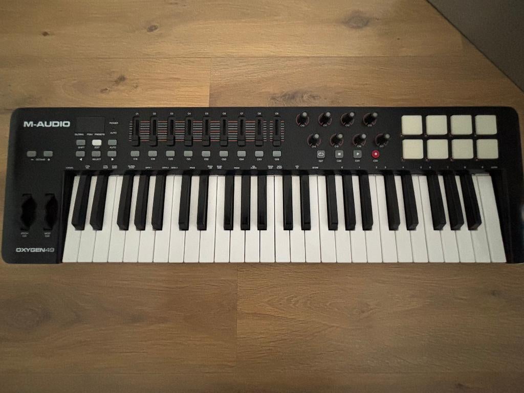 M-Audio Oxygen 49, Ophalen, Zo goed als nieuw, 49 toetsen, Overige merken