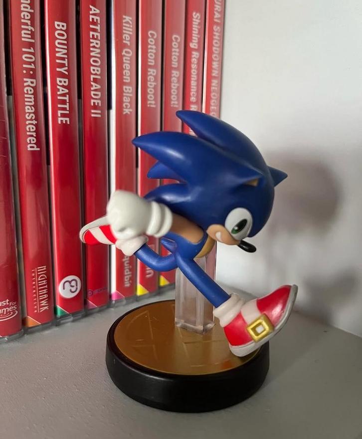 Amiibo Sonic The Hedgehog N.26 (Super Smash Bros), Spelcomputers en Games, Games | Nintendo Switch, Zo goed als nieuw, Overige genres