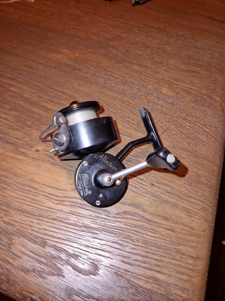 Vintage Mitchell Albatros Cap 304 Vismolen, Ophalen of Verzenden, Gebruikt, Molen