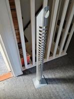 Stijlvol metalen CD rek - Modern design, Ophalen of Verzenden, Metaal, Cd's