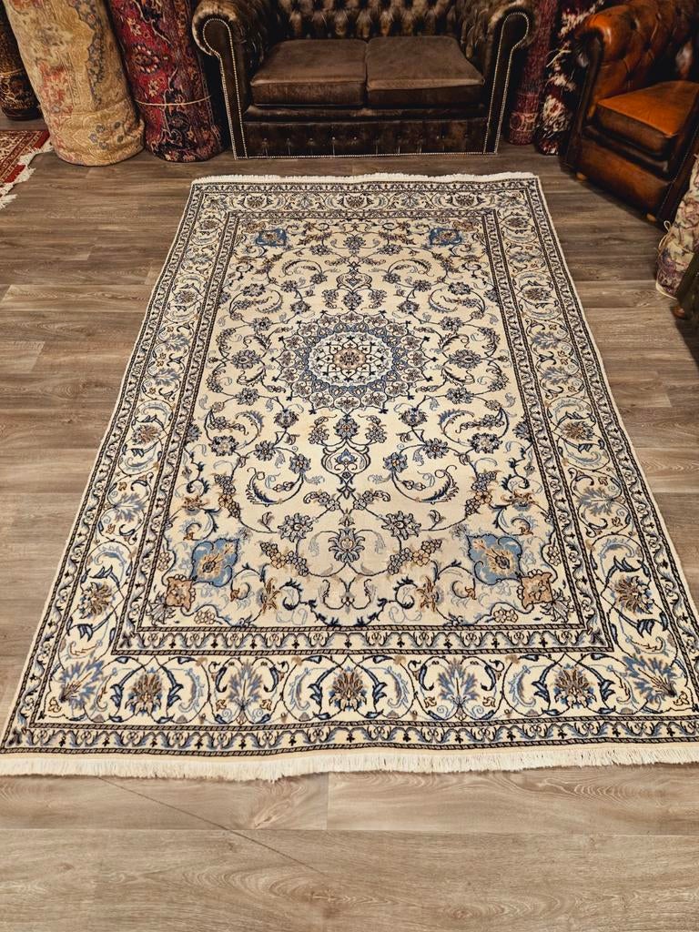 Perzisch Handgeknoopt Nain Tapijt. Prachtige kleuren., Perzisch, 200 cm of meer, Ophalen of Verzenden, Zo goed als nieuw