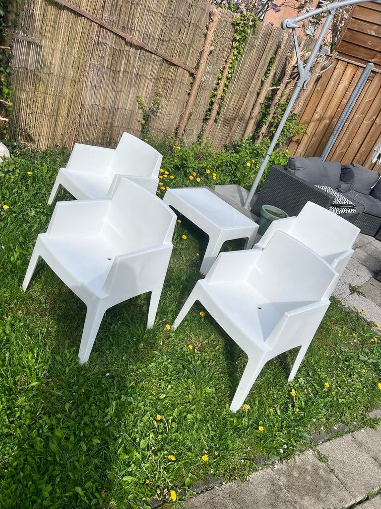 Siesta Box 058 Witte Tuinstoelen (4 stuks) met bijzettafel, Tuin en Terras, Tuinstoelen, Ophalen, Zo goed als nieuw, Kunststof