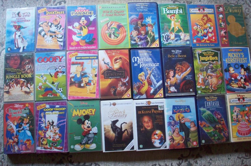 Videorecorder + meer dan 69 verschillende Video VHS banden, Alle leeftijden, Ophalen of Verzenden, Gebruikt, Overige genres