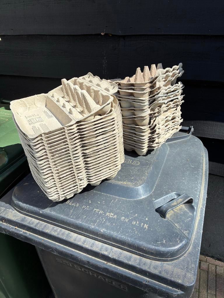 40 eierdozen voor 10 eieren, Ophalen, Zo goed als nieuw, Overige typen