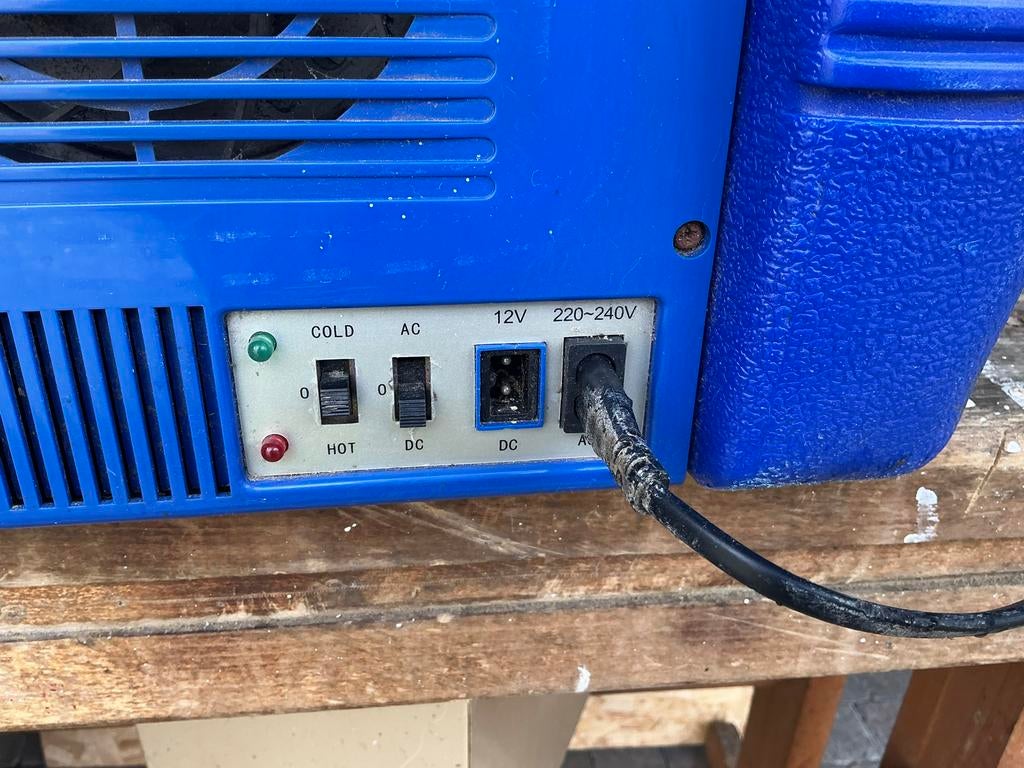 Elektrische Koelbox 12V/220V - Ideaal voor Zomer en Auto, Caravans en Kamperen, Ophalen of Verzenden, Gebruikt, Koelbox, Elektrisch