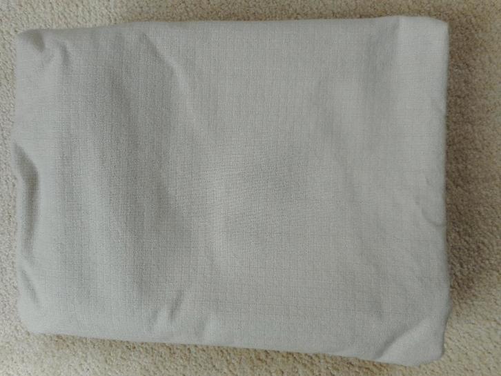 Stof 120cm x 145cm Nieuw, Hobby en Vrije tijd, Stoffen en Lappen, Nieuw, Katoen, 120 cm of meer, 30 tot 200 cm, Beige, Ophalen of Verzenden