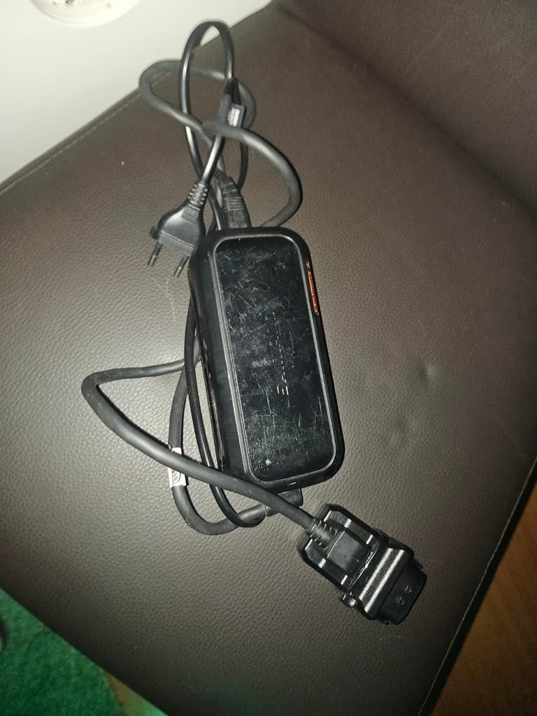 Shimano EC-E6002 fietsacculader, Fietsen en Brommers, Fietsaccessoires | Fietsaccu's, Ophalen of Verzenden