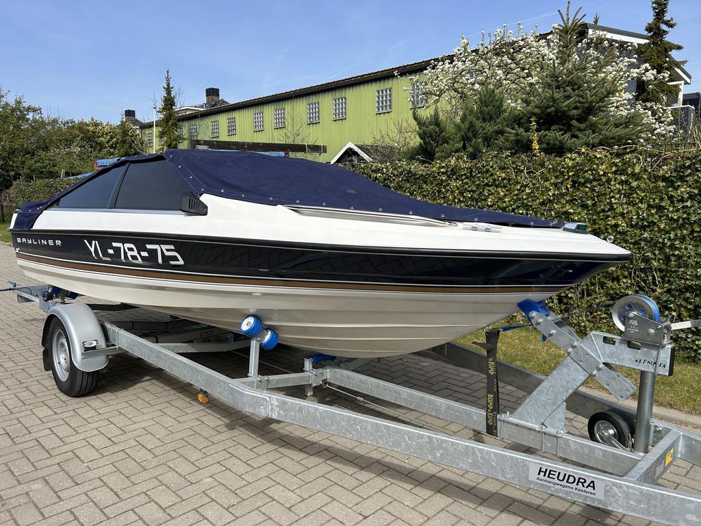 Bayliner Capri 1850 Met Nieuwe Trailer 2022, Watersport en Boten, Speedboten, Gebruikt, 3 tot 6 meter, Overige brandstoffen, 120 tot 200 pk