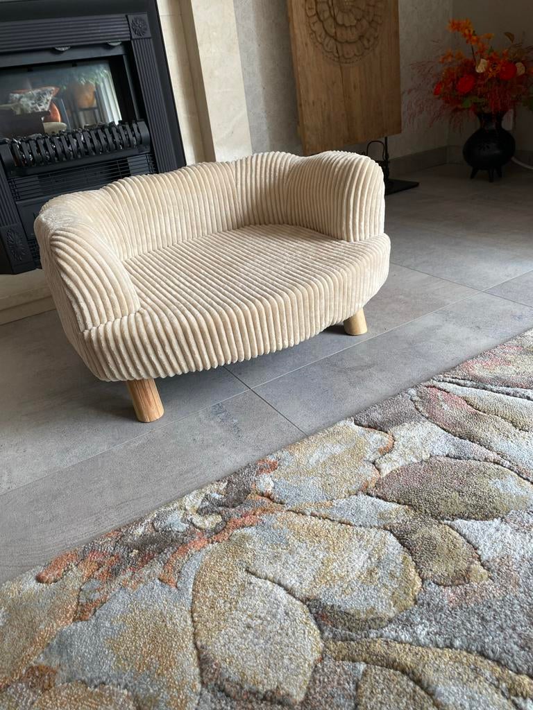 kattenbedje/bankje, Ophalen, Zo goed als nieuw, Riet