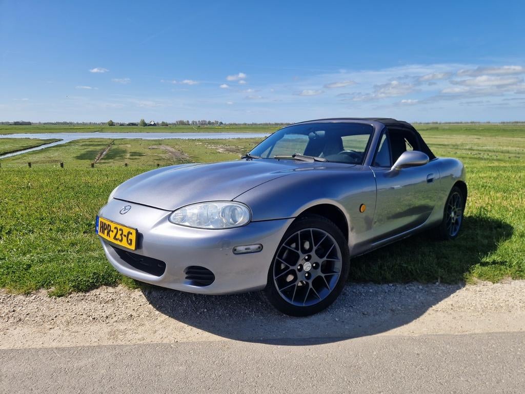 Mazda MX-5 1.6 I 2005 Grijs, Auto's, Mazda, Achterwielaandrijving, Zwart, 4 cilinders, Cabriolet