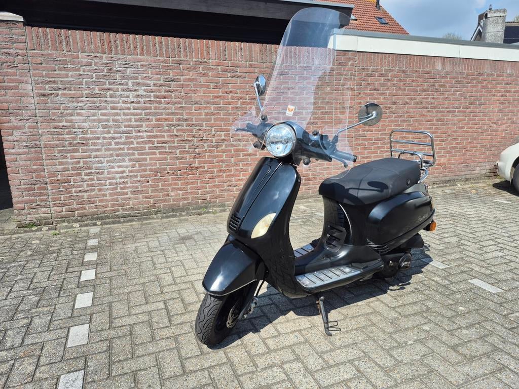 Turbho scooter, Fietsen en Brommers, Snorfietsen en Snorscooters, Gebruikt, Overige merken, Benzine, Ophalen of Verzenden