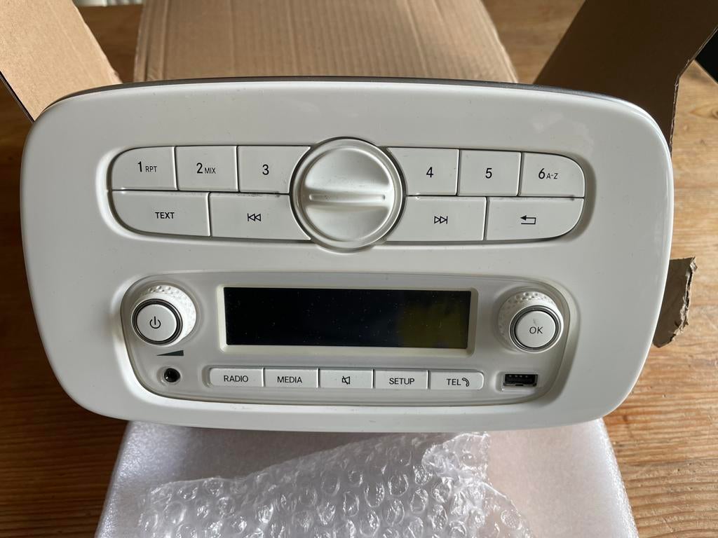 Smart ForTwo (Pure) Radiosysteem met front wit, Ophalen of Verzenden, Zo goed als nieuw