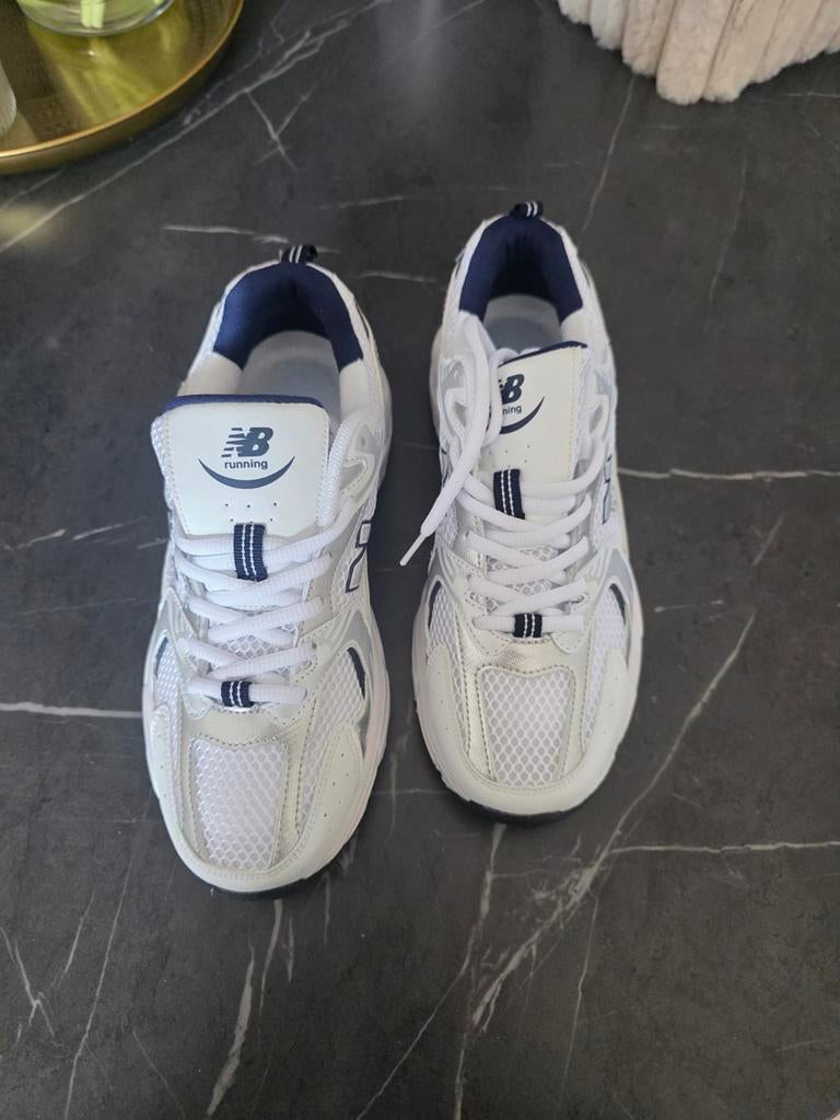 New Balance 530 Sneakers Wit/Zilver, Kleding | Dames, Schoenen, Wit, New Balance, Nieuw, Ophalen of Verzenden