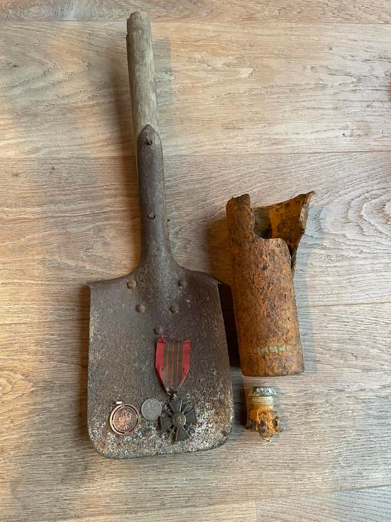 Lot ww1, Verzamelen, Militaria | Tweede Wereldoorlog, Ophalen of Verzenden, Overige gebieden, Lintje, Medaille of Wings