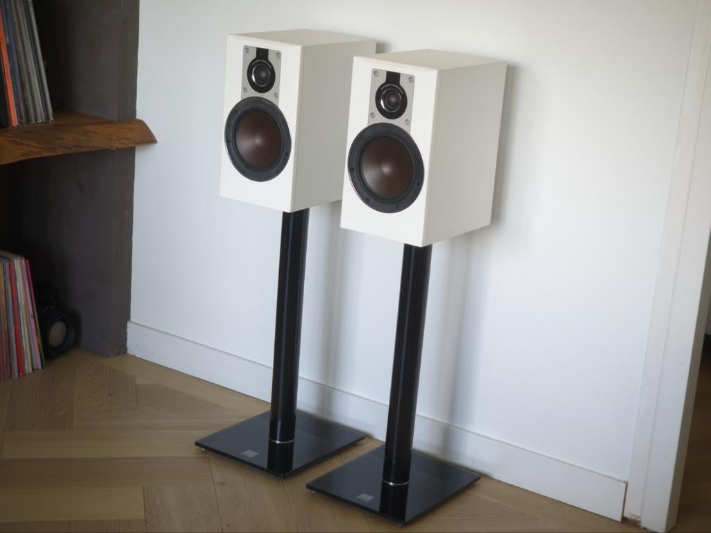 Dali Opticon 2 Speakers inclusief Dali Connect stand E-601, Audio, Tv en Foto, Luidsprekers, Gebruikt, 60 tot 120 watt, Front, Rear of Stereo speakers