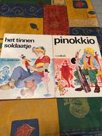 2 vintage grote sprookjesboeken: Het tinnen soldaatje & Pino, Ophalen of Verzenden, Gelezen, Fictie
