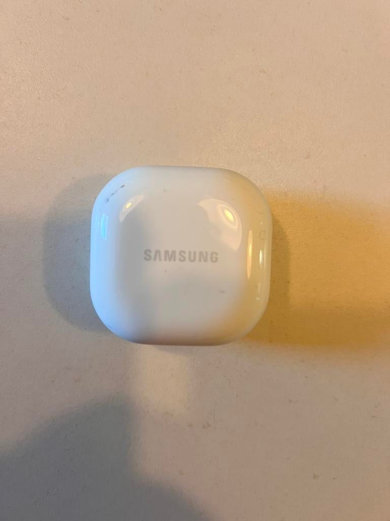 Samsung oplaadcase voor draadloze oordopjes zonder oordopjes, Ophalen of Verzenden, Zo goed als nieuw