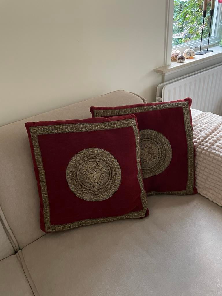 Luxe Versace kussens - Set van 2, Ophalen of Verzenden, Zo goed als nieuw, Rood, Vierkant