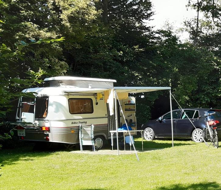 Eriba Toering Familia, Caravans en Kamperen, Caravans, Particulier, tot en met 3, 500 - 750 kg, Standaardzit, Eriba, Dwarsbed