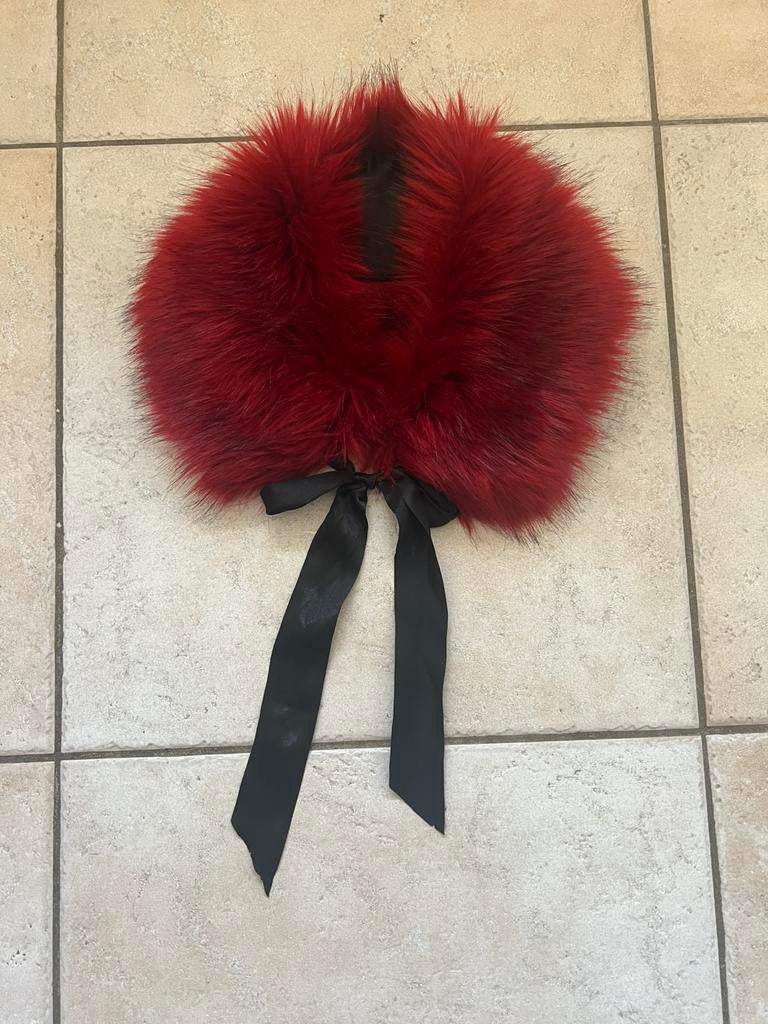 Rode bont kraag met lint, Kinderen en Baby's, Kinderkleding | Mutsen, Sjaals en Handschoenen, Ophalen of Verzenden, Zo goed als nieuw