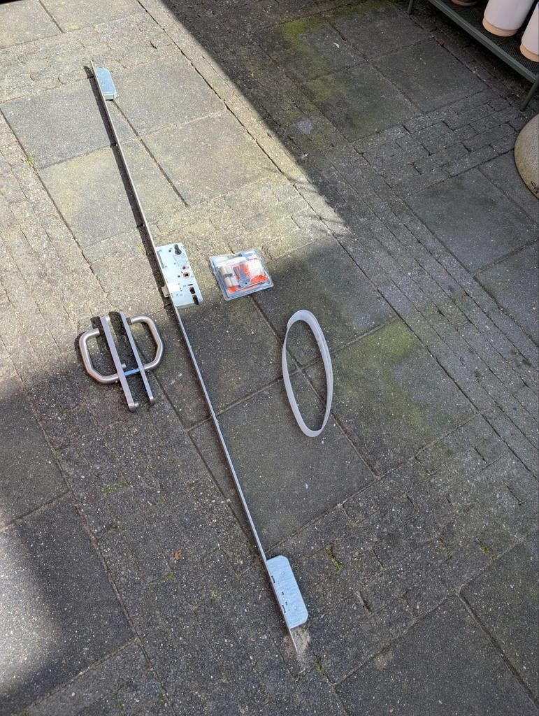 Driepuntssluiting en deurbeslag set, Ophalen, Gebruikt, Rvs, Slot