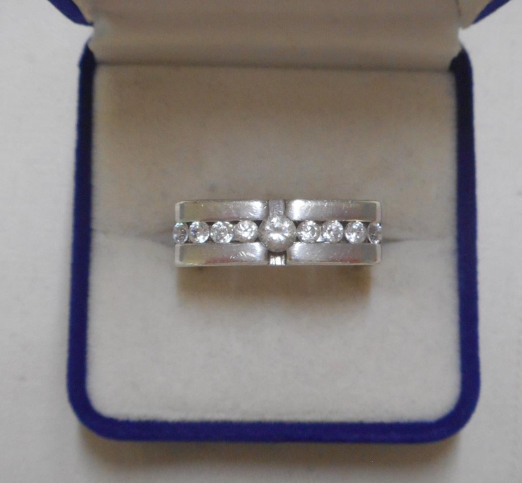 Zilveren aparte ring met stenen maat 18 nr.1240, 18 tot 19, Verzenden, Zo goed als nieuw, Dame