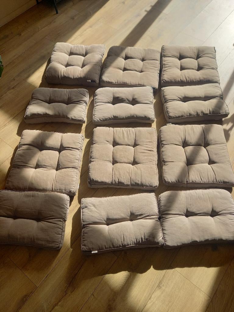 Loungekussenset Madison taupe 12-delig TE KOOP!!, Ophalen, Zo goed als nieuw