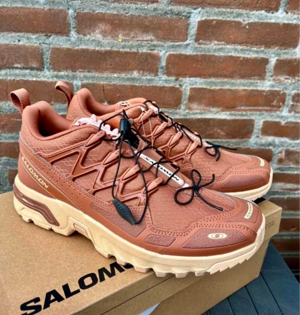 Salomon acs satin hazelnut 43 1/3 outdoor hiking running new, Kleding | Heren, Schoenen, Bruin, Verzenden, Nieuw, Sneakers of Gympen