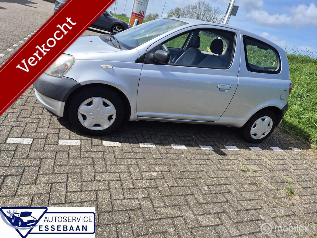 Toyota Yaris 1.0-16V VVT-i INRUILKOOPJE ZO MEE, Auto's, Gebruikt, 4 cilinders, 400 kg, 68 pk