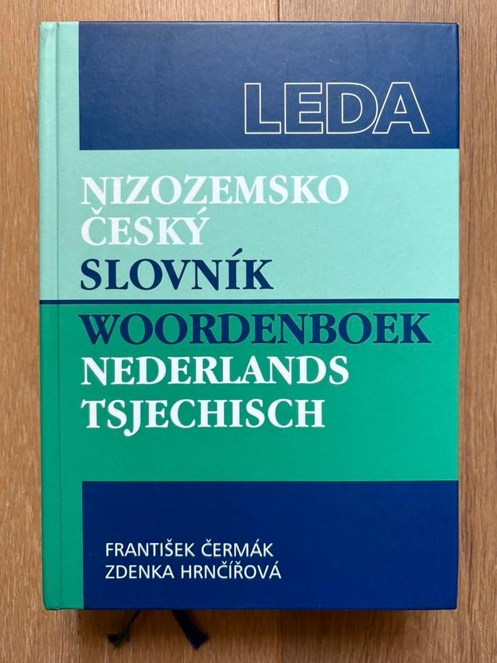Woordenboek Nederlands Tsjechisch | Nizozemsko Cesky | LEDA, Boeken, Woordenboeken, Zo goed als nieuw, Overige talen, Overige uitgevers