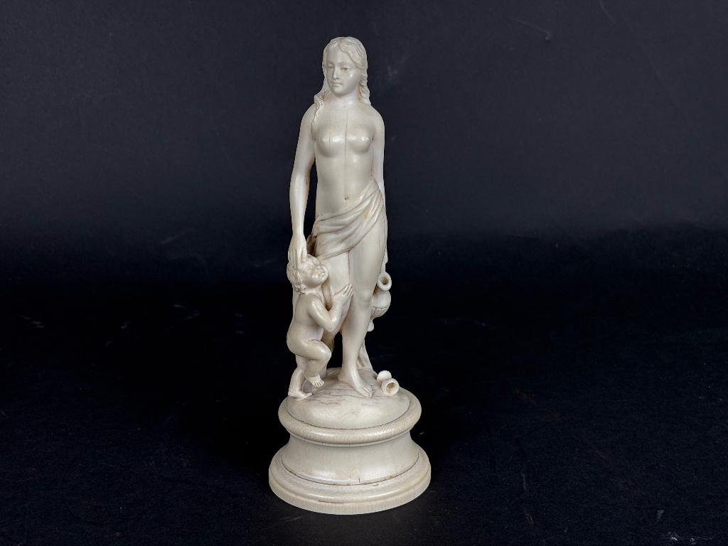 Figuur - Ivoor naakt vrouw met kind 19e eeuw, Ophalen of Verzenden, Handgemaakt, 20 - 50 cm, Overige materialen