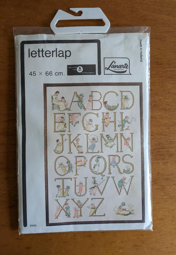 Nieuw borduurpakket alfabet, Ophalen of Verzenden, Nieuw, Handborduren, Borduurpakket