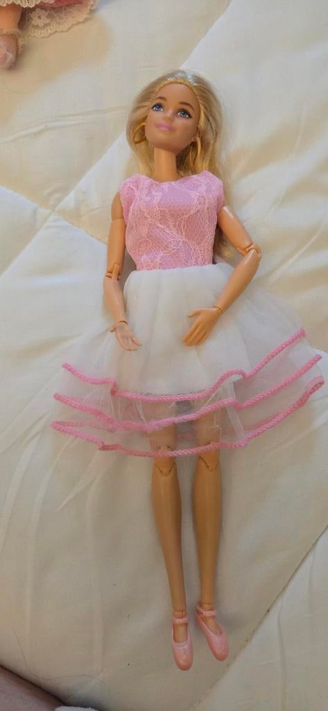 Prachtige barbie van Mattel. Made to move lijfje., Ophalen of Verzenden, Zo goed als nieuw, Pop