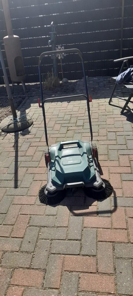Goedonderhouden veegmachine te koop aangeboden, Ophalen of Verzenden